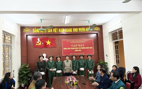 Xã Điền Lư tổ chức tiễn đưa công dân lên đường nhập ngũ năm 2024